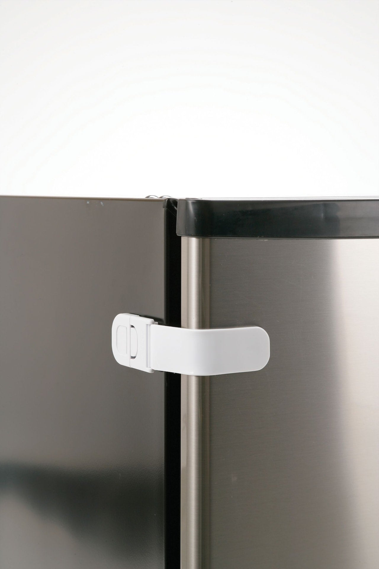 Multi-Purpose Appliance Latch Q3W9 - product image 1